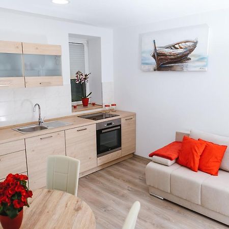 Apartma Nika Hrvatini Exterior photo